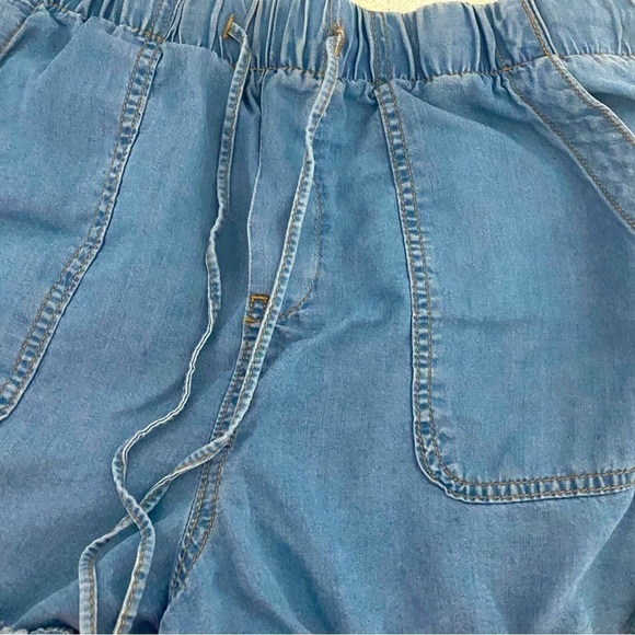 Time and Tru Women Denim Shorts Size Medium (8-10) Fringe Bottoms Pockets NWOT - Picture 4 of 7
